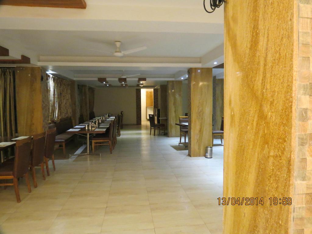 Hotel Sunny Classic Mahabaleshwar Luaran gambar