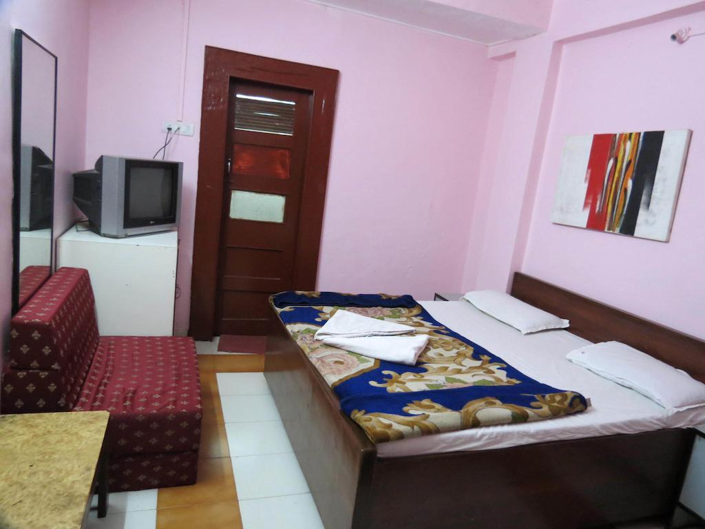 Hotel Sunny Classic Mahabaleshwar Luaran gambar