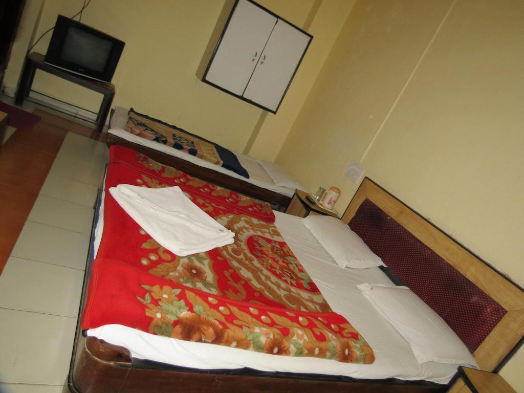 Hotel Sunny Classic Mahabaleshwar Luaran gambar