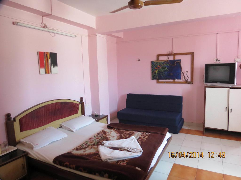 Hotel Sunny Classic Mahabaleshwar Luaran gambar
