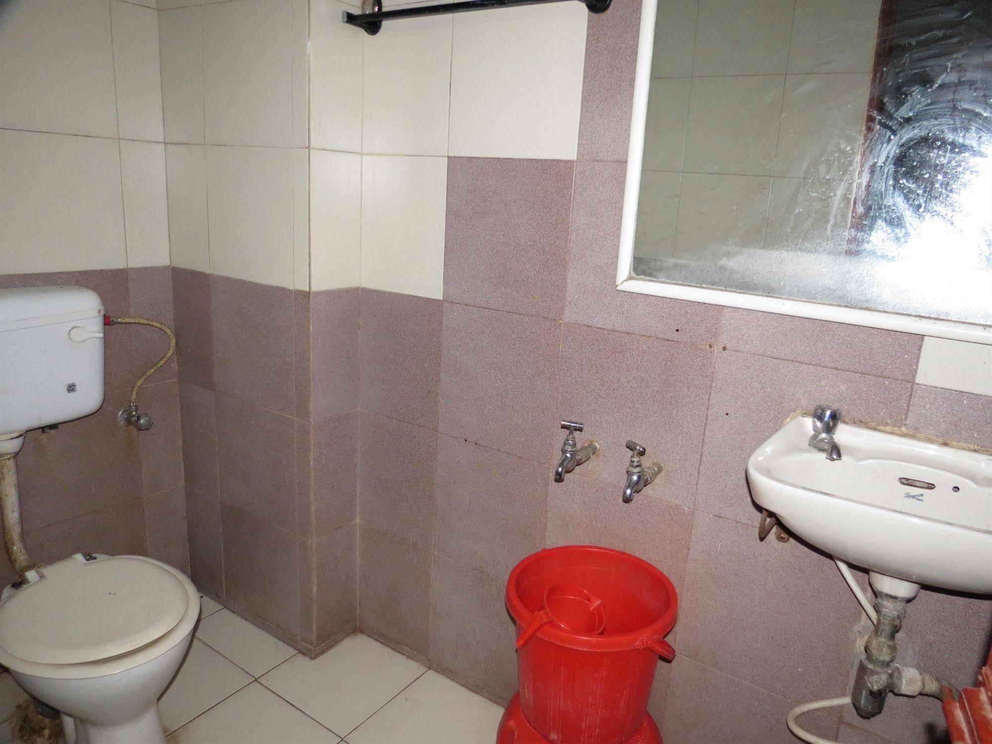Hotel Sunny Classic Mahabaleshwar Luaran gambar